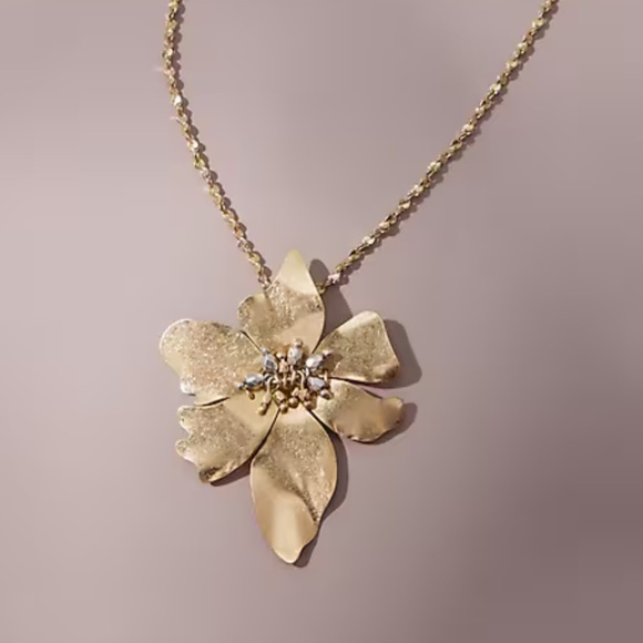 J. Jill NEW VERY PRETTY GOLDTONE FLOWER PENDANT NWT - Picture 1 of 6